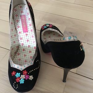 🛍💖 Betsy Johnson stilettos - super cute!